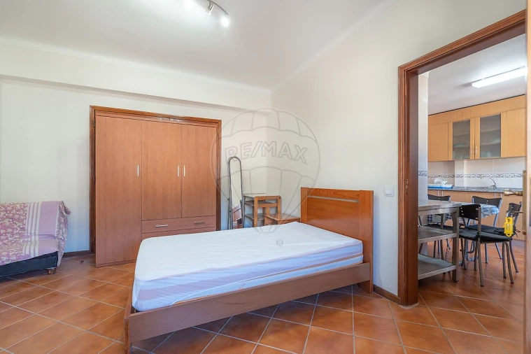 Apartamento T4 para Venda em Sé Nova, Santa Cruz, Almedina e São Bartolomeu Foto 24