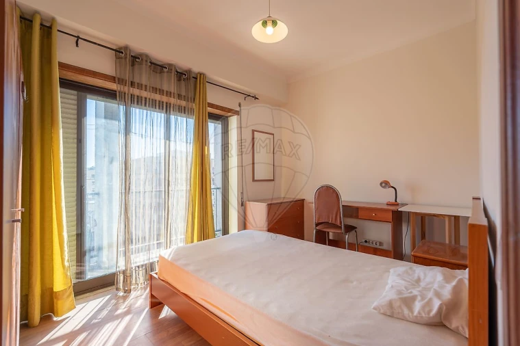 Apartamento T4 para Venda em Sé Nova, Santa Cruz, Almedina e São Bartolomeu Foto 9