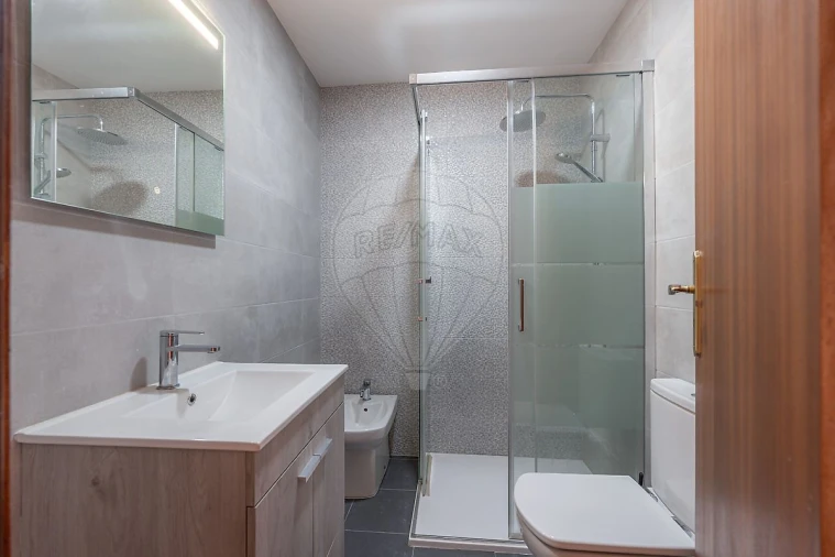 Apartamento T4 para Venda em Sé Nova, Santa Cruz, Almedina e São Bartolomeu Foto 7