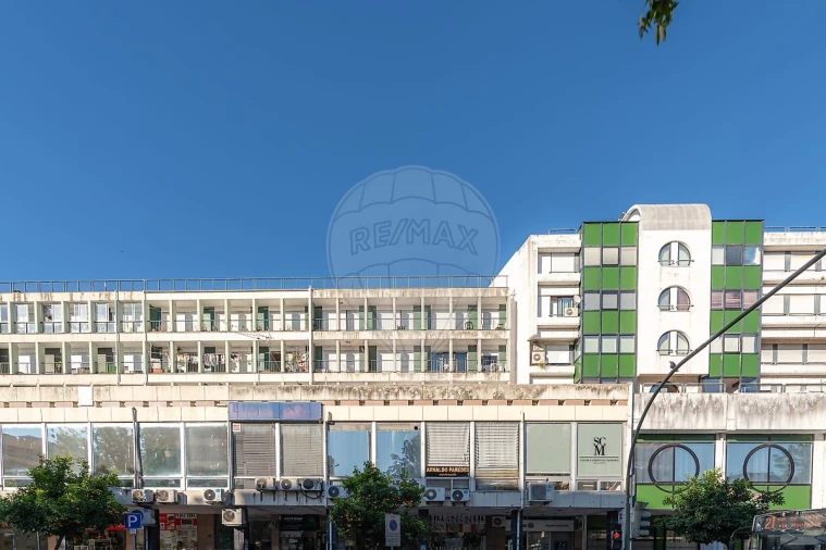 Apartamento T4 para Venda em Sé Nova, Santa Cruz, Almedina e São Bartolomeu Foto 28