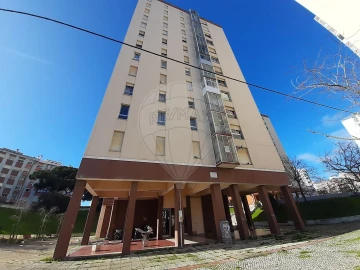 Apartamento T3 para Venda em Laranjeiro e Feijó