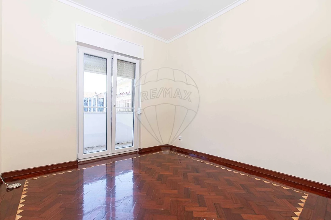 Apartamento T2 para Arrendamento em Venteira Foto 10