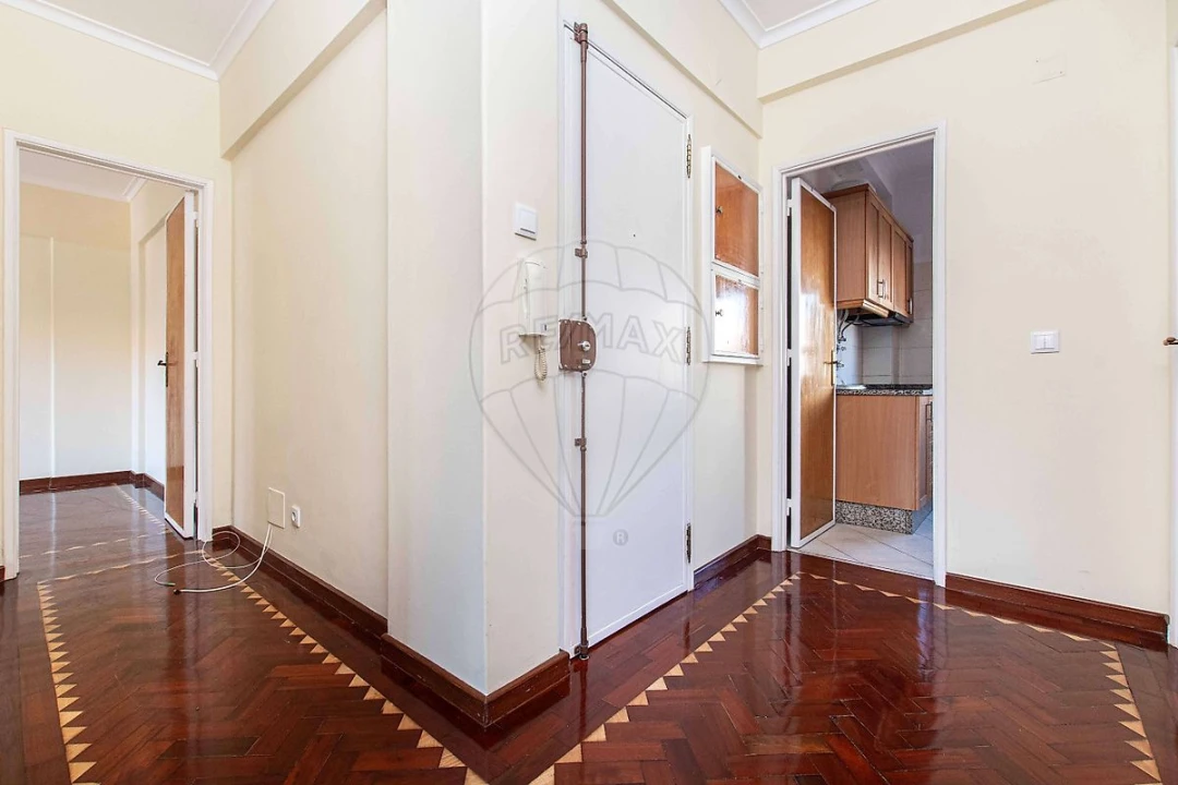 Apartamento T2 para Arrendamento em Venteira Foto 13