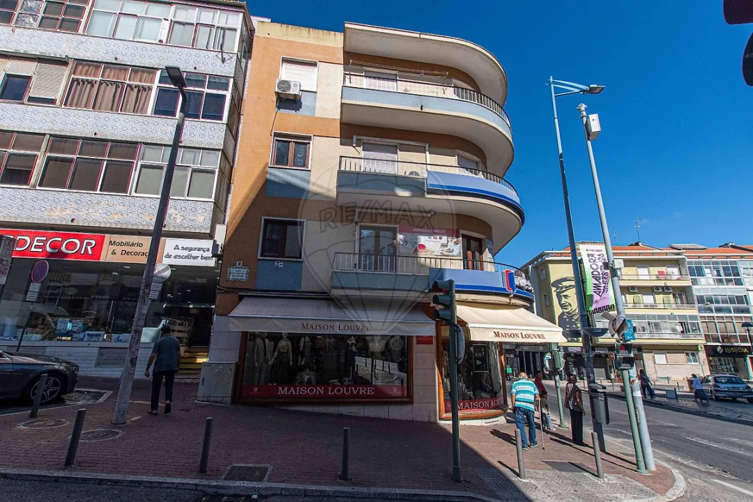 Apartamento T2 para Arrendamento em Venteira Foto 4