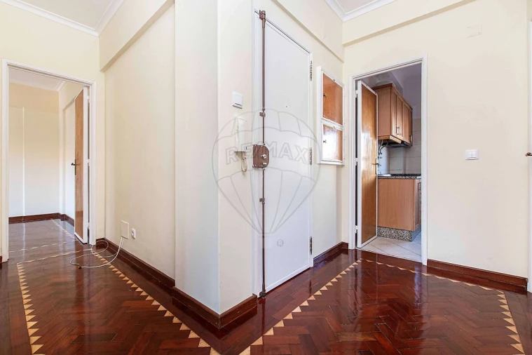 Apartamento T2 para Arrendamento em Venteira Foto 13