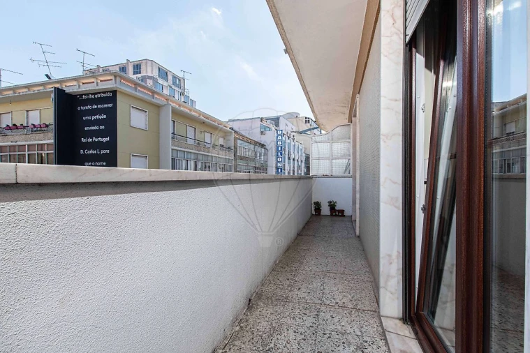 Apartamento T2 para Arrendamento em Venteira Foto 6
