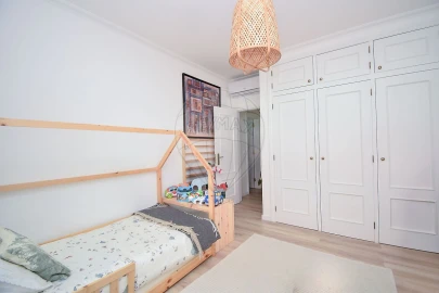 Apartamento T2 para Venda em Almargem do Bispo, Pêro Pinheiro e Montelavar