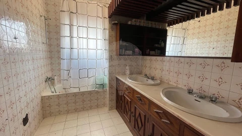 Moradia T6 para Venda em Macieira da Maia