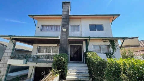 Moradia T6 para Venda em Macieira da Maia
