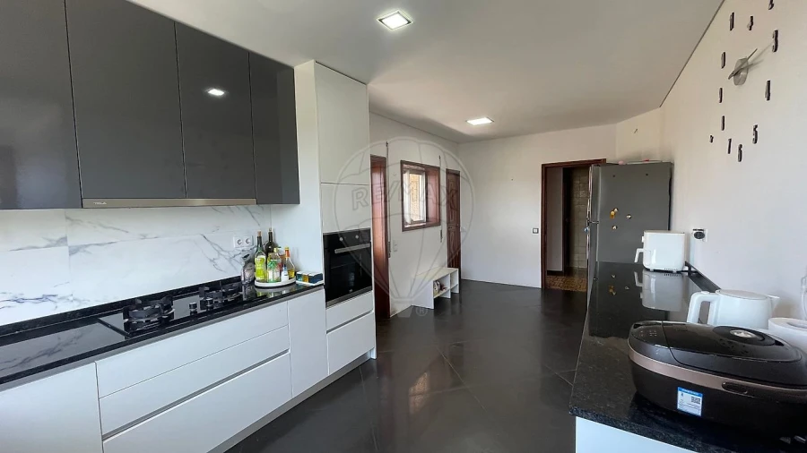 Moradia T6 para Venda em Macieira da Maia Foto 13