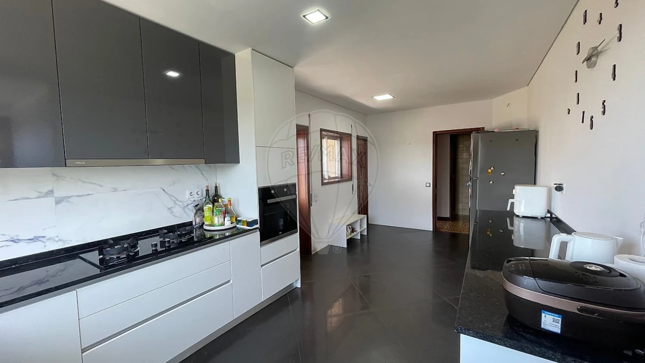 Moradia T6 para Venda em Macieira da Maia Foto 13