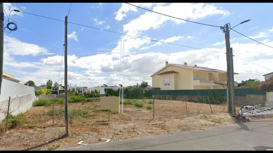 Terreno para Venda em Corroios