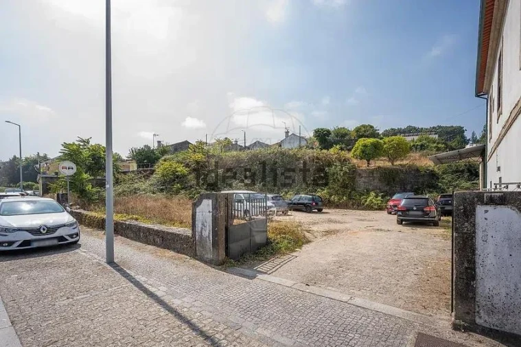 Moradia T6 para Venda em Barcelinhos Foto 25