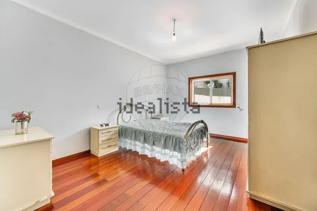 Moradia T4 para Venda em Idães Foto 20