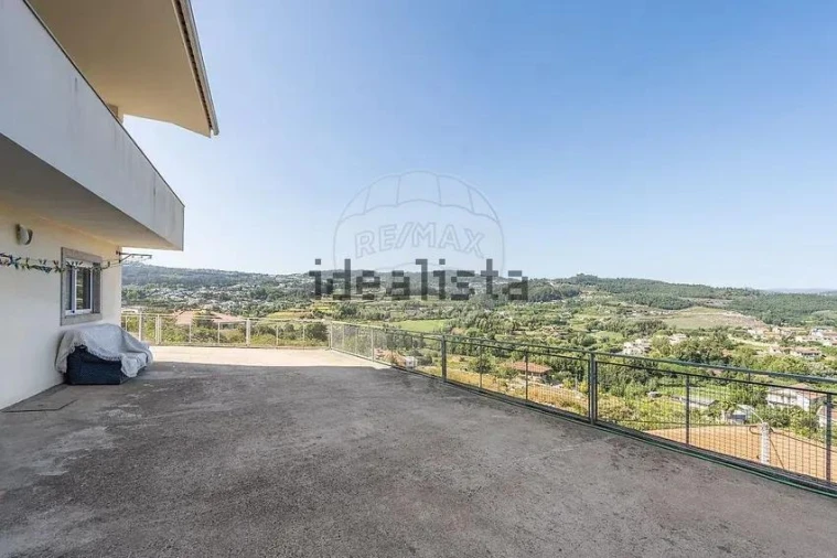 Moradia T4 para Venda em Idães Foto 28