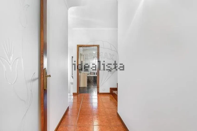 Moradia T4 para Venda em Idães Foto 9