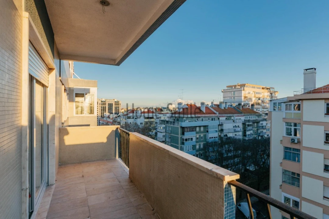 Apartamento T4 para Venda em São Domingos de Benfica Foto 1