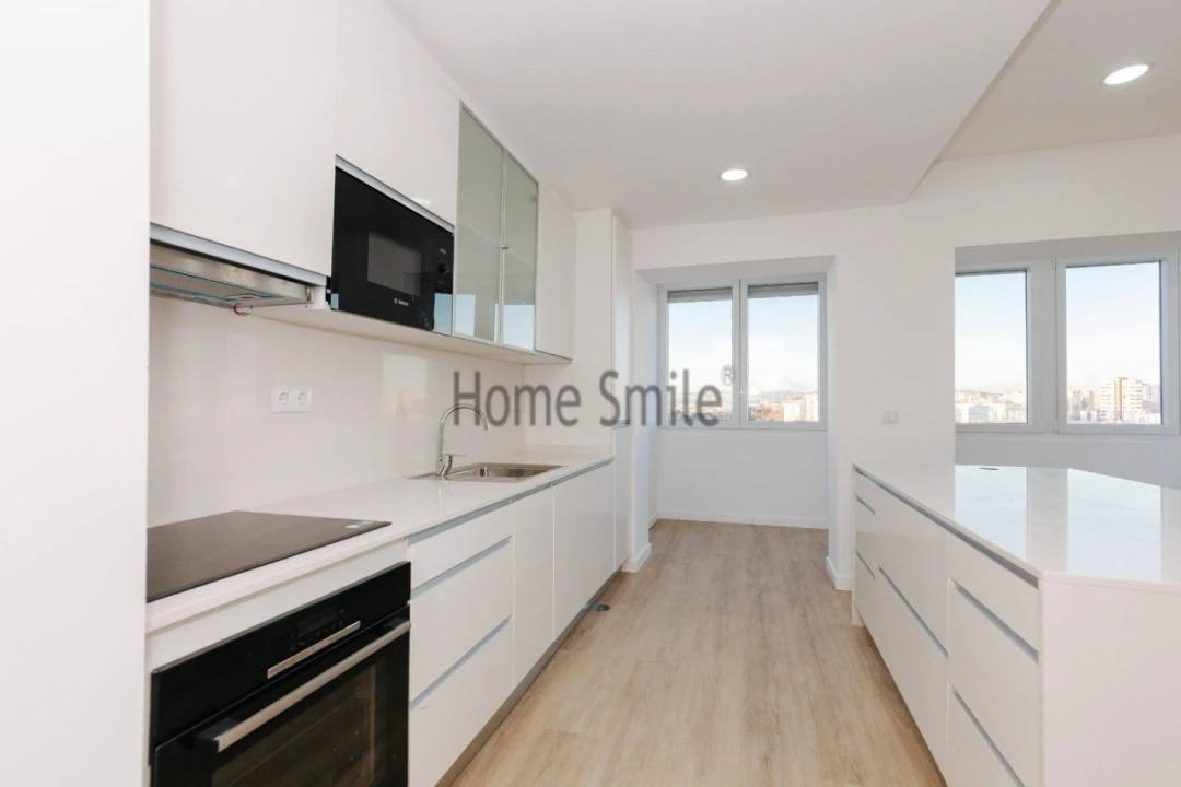 Apartamento T4 para Venda em São Domingos de Benfica Foto 8