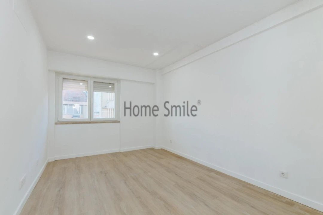 Apartamento T4 para Venda em São Domingos de Benfica Foto 23