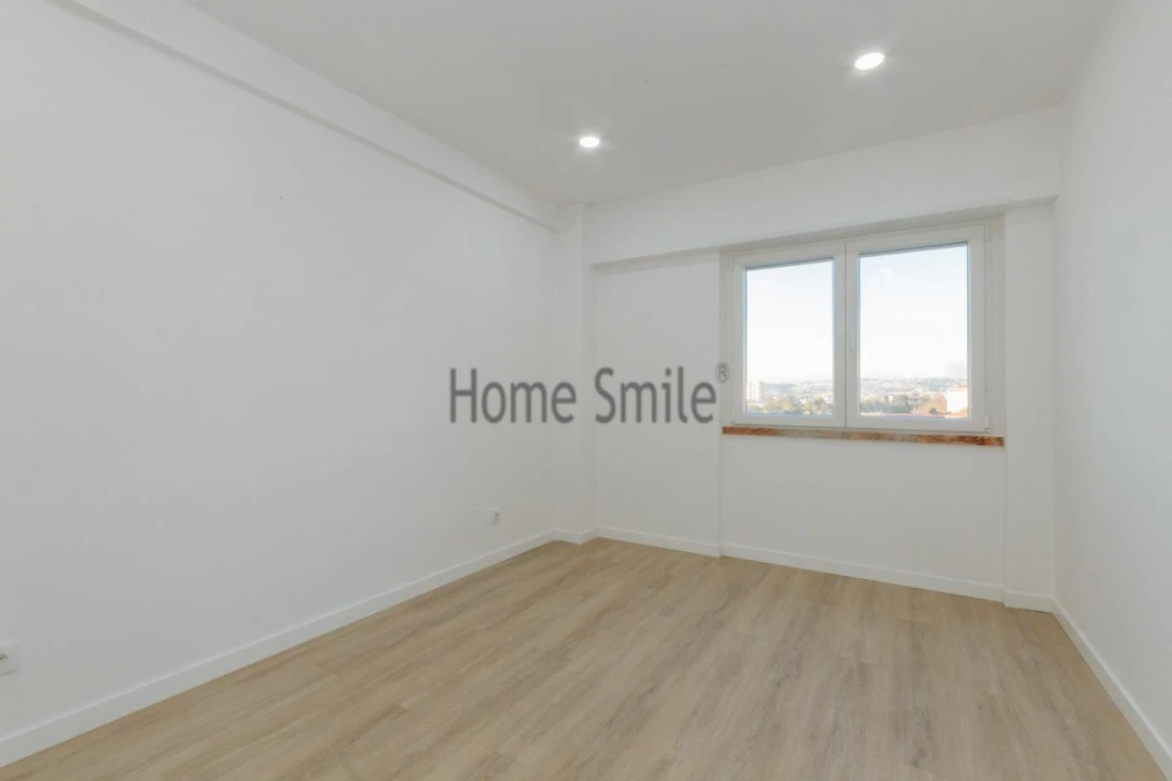 Apartamento T4 para Venda em São Domingos de Benfica Foto 26