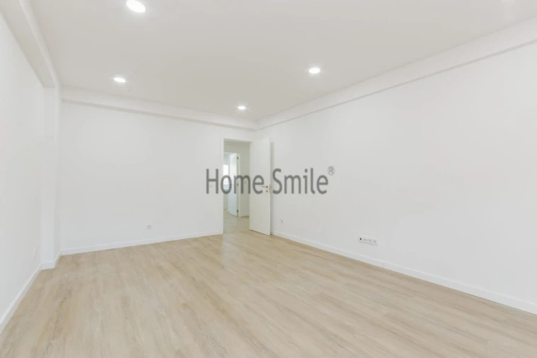 Apartamento T4 para Venda em São Domingos de Benfica Foto 18
