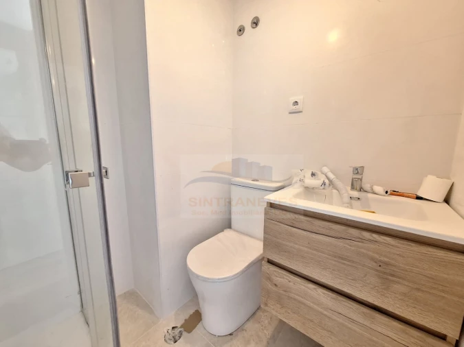 Apartamento T3 para Venda em Santo António dos Cavaleiros e Frielas Foto 13