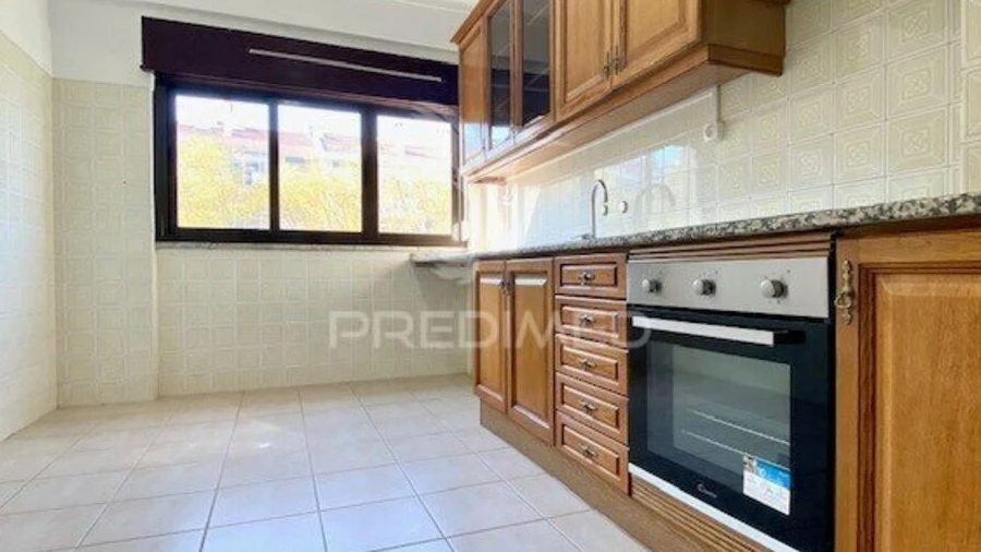 Apartamento T2 para Venda em Santa Iria de Azoia, São João da Talha e Bobadela