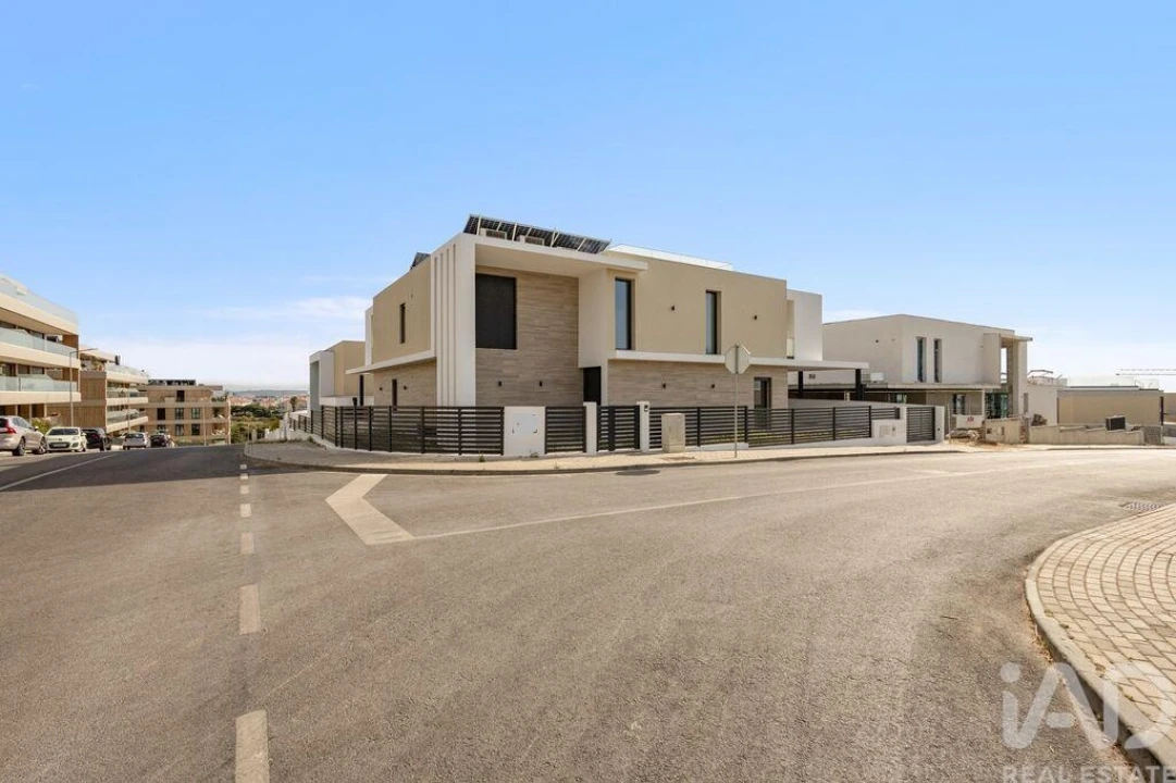 Moradia T3 para Venda em Ericeira Foto 32