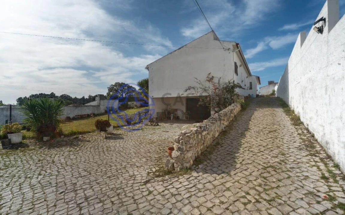 Moradia T6 para Venda em Nadadouro Foto 4