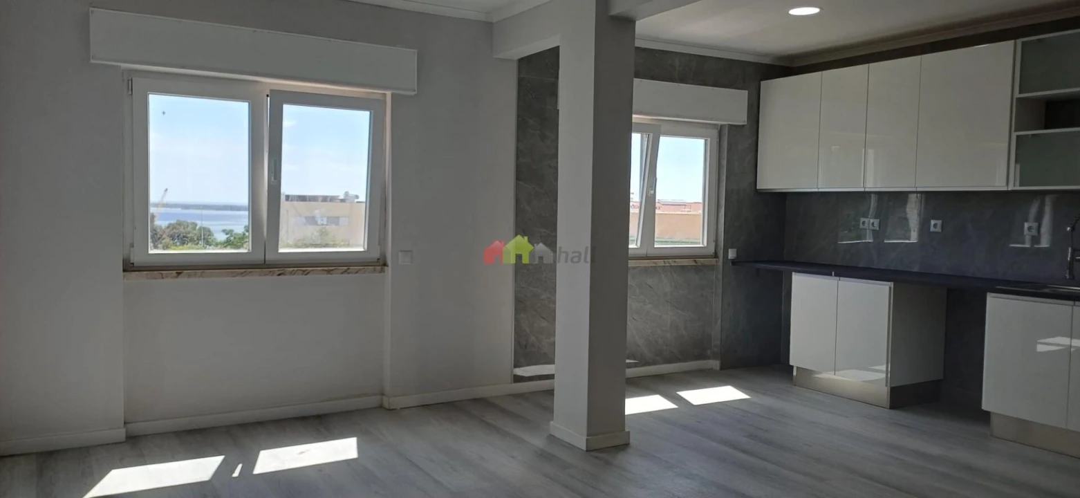 Apartamento T2 para Venda em Setubal (São Sebastião) Foto 1