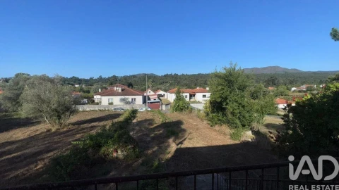 Moradia T3 para Venda em Santa Maria Maior e Monserrate e Meadela