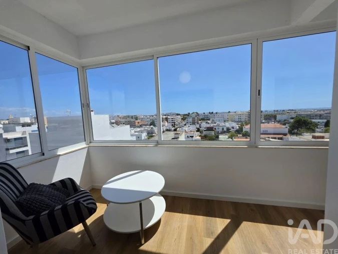 Apartamento T3 para Venda em Olhão Foto 3