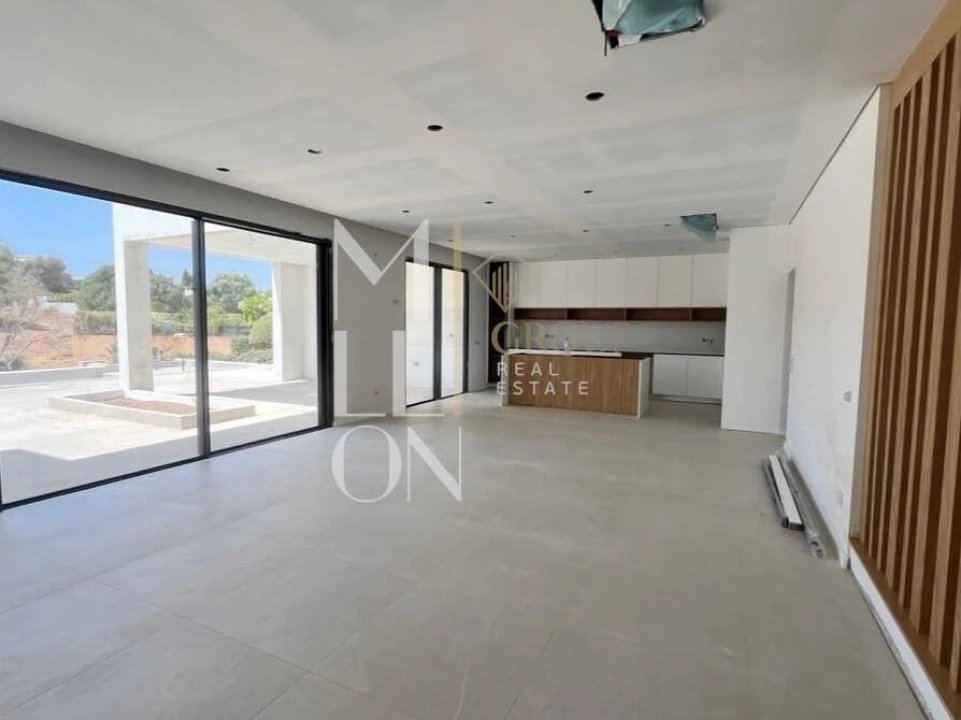 Moradia T3 para Venda em Albufeira e Olhos de Água Foto 2