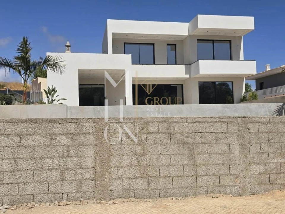 Moradia T3 para Venda em Albufeira e Olhos de Água Foto 1