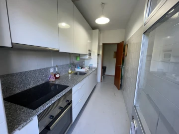 Quarto para Arrendamento em Azurem