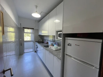 Quarto para Arrendamento em Azurem