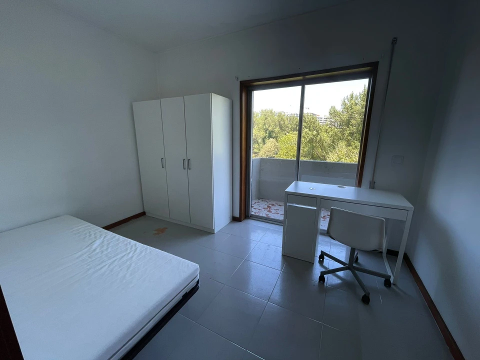 Quarto para Arrendamento em Azurem Foto 12