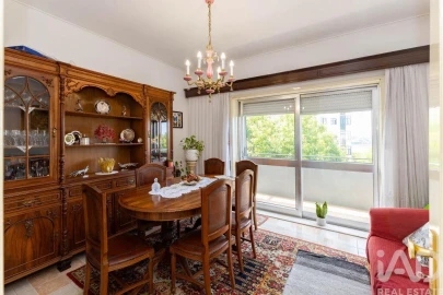 Apartamento T2 para Venda em Lordelo do Ouro e Massarelos
