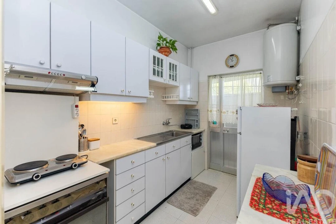 Apartamento T2 para Venda em Lordelo do Ouro e Massarelos Foto 13