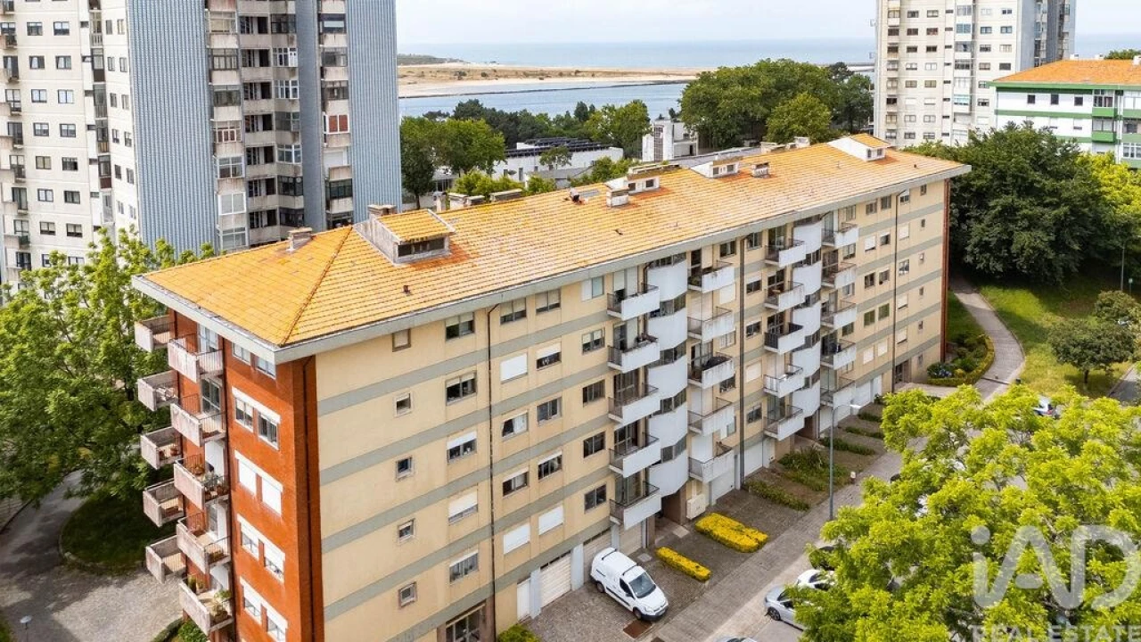 Apartamento T2 para Venda em Lordelo do Ouro e Massarelos Foto 1