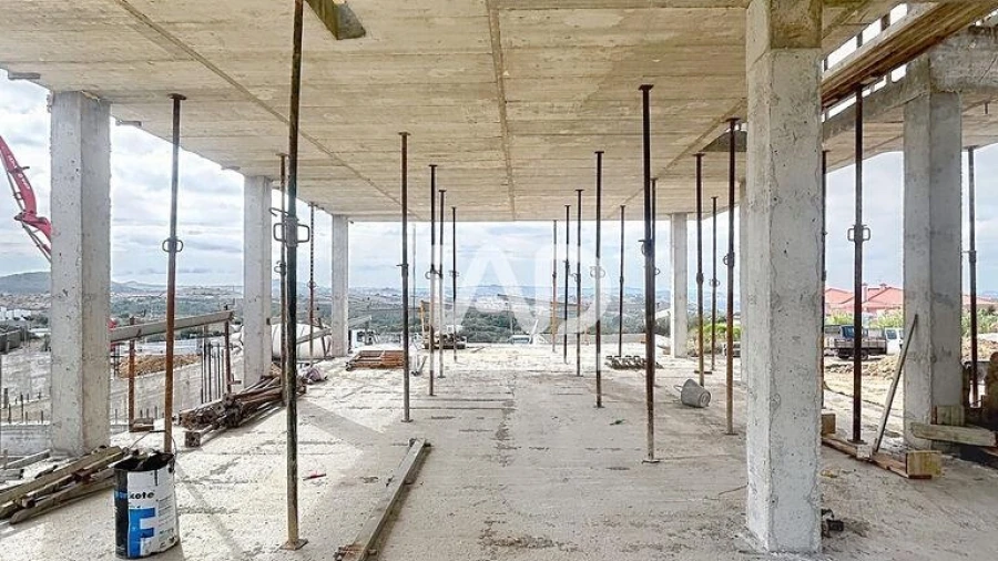 Moradia T3 para Venda em Igreja Nova e Cheleiros