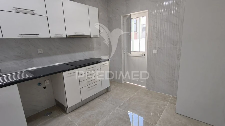 Apartamento T1 para Venda em Baixa da Banheira e Vale da Amoreira
