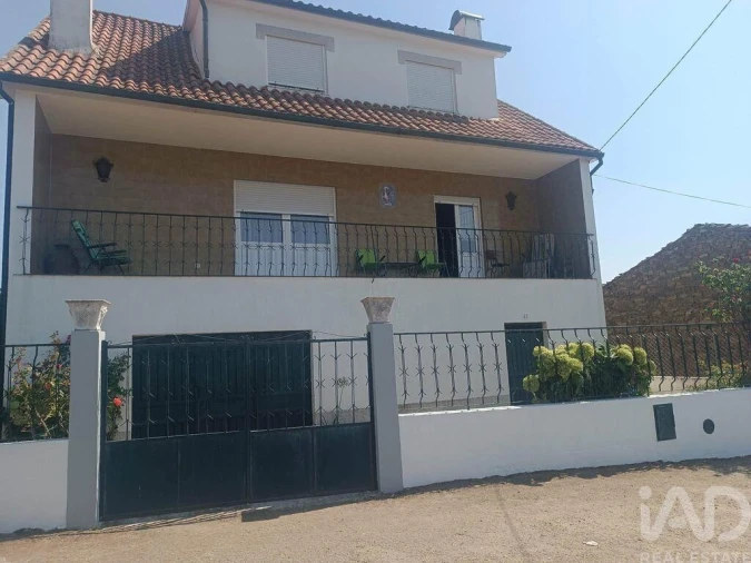 Moradia T5 para Venda em Brunhoso Foto 2