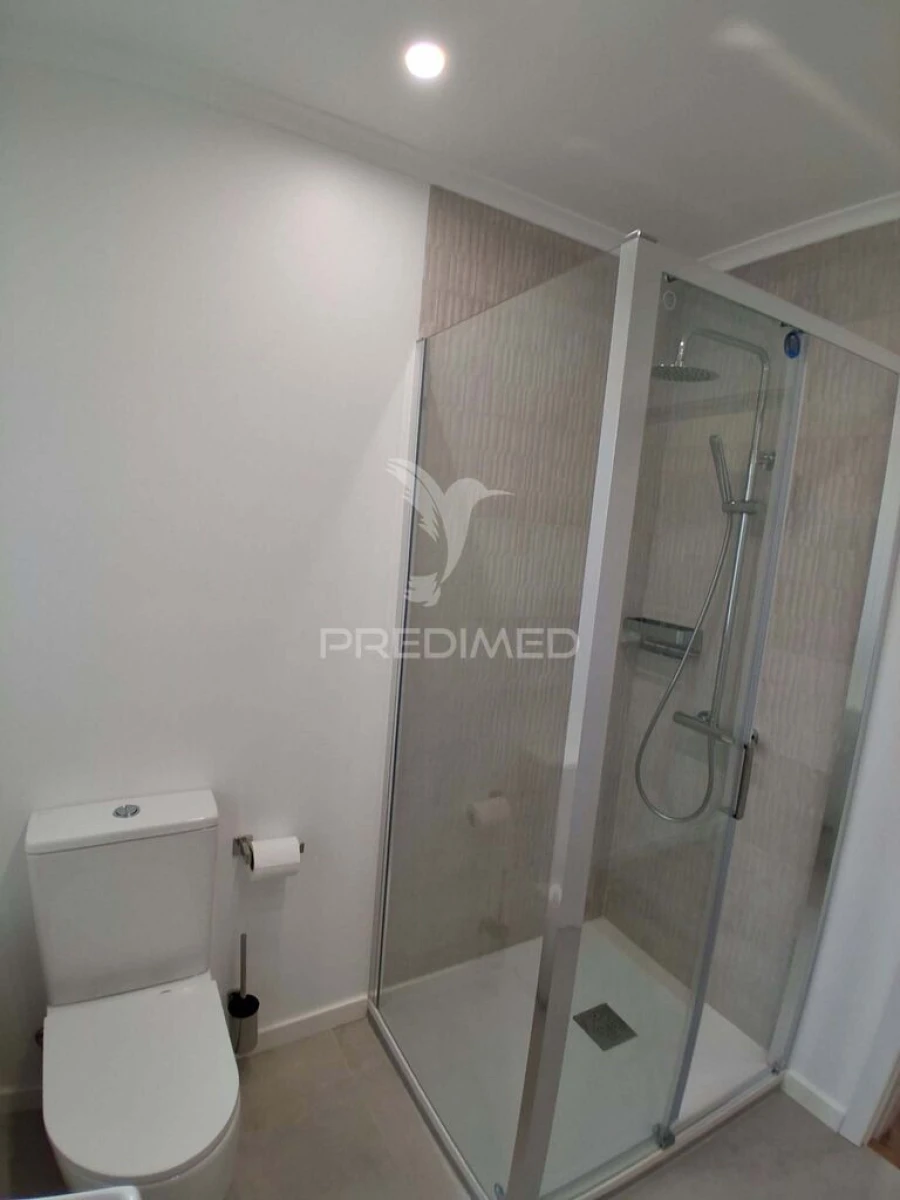 Apartamento T3 para Venda em Almada, Cova da Piedade, Pragal e Cacilhas Foto 13