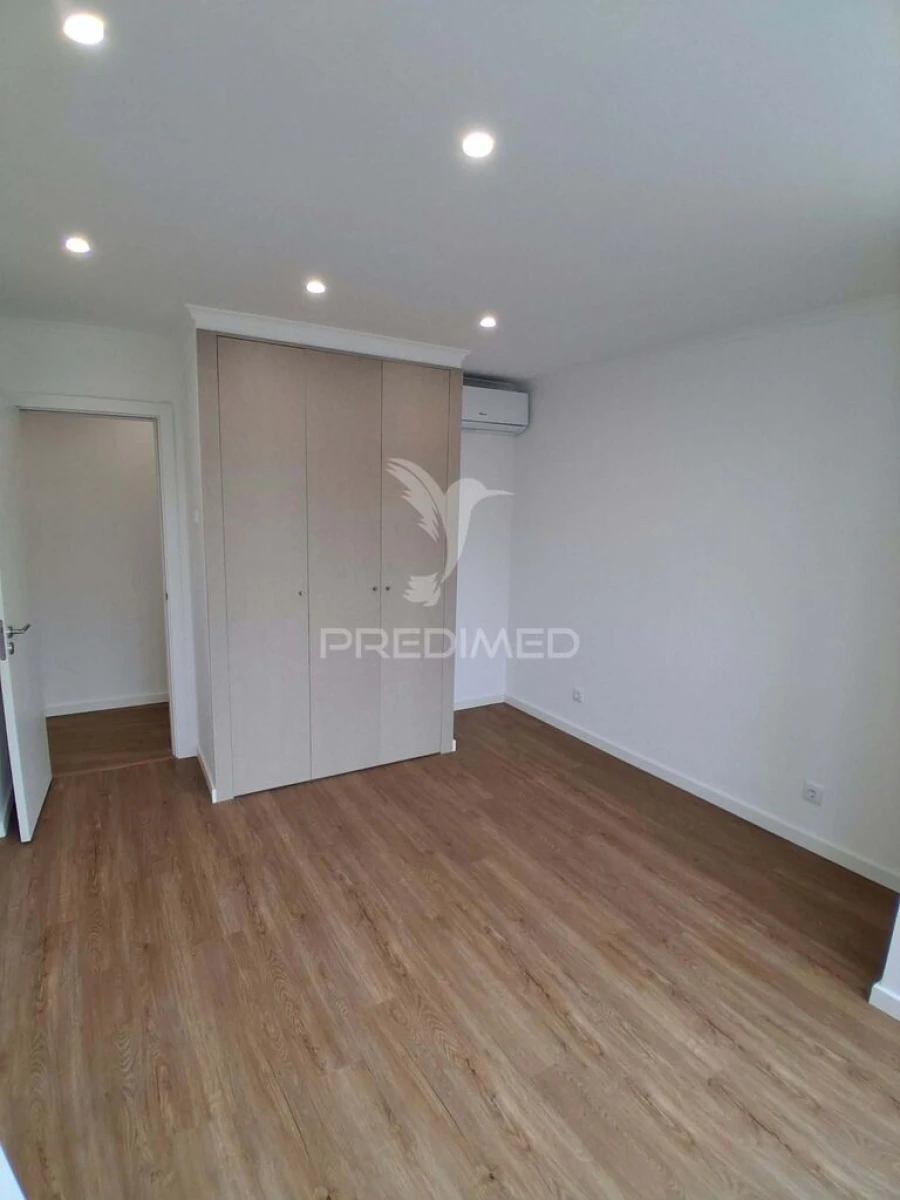 Apartamento T3 para Venda em Almada, Cova da Piedade, Pragal e Cacilhas Foto 14