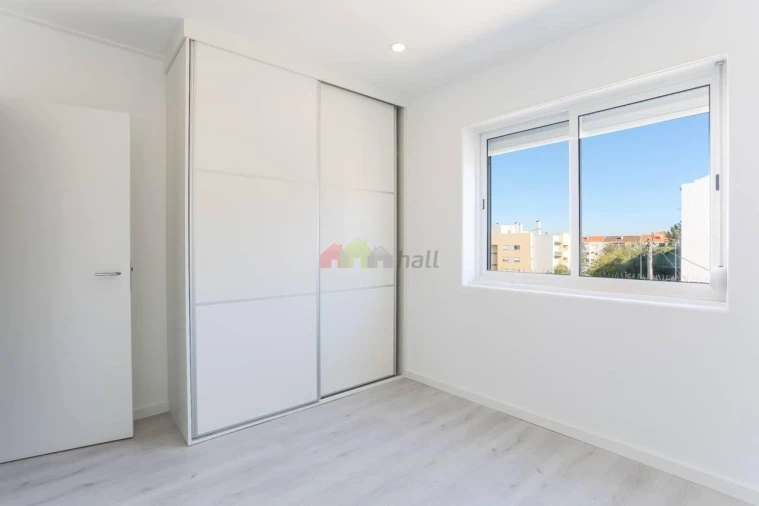Apartamento T1 para Venda em Alto do Seixalinho, Santo André e Verderena Foto 2