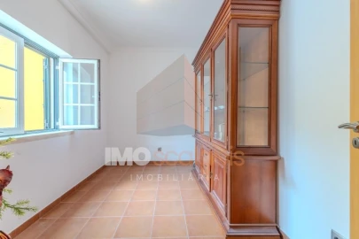Moradia T4 para Venda em Romeira e Várzea
