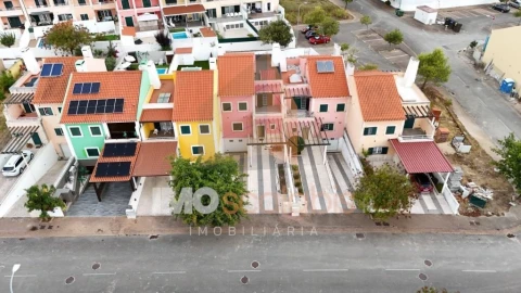 Moradia T4 para Venda em Romeira e Várzea