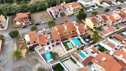 Moradia T4 para Venda em Romeira e Várzea