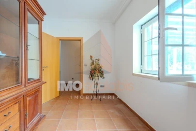 Moradia T4 para Venda em Romeira e Várzea